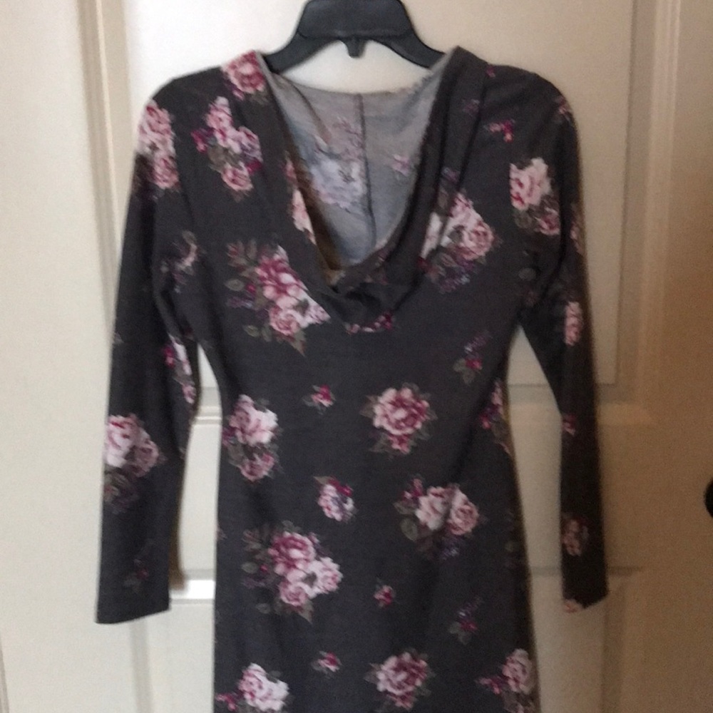 Dress - Picture 3 of 3
